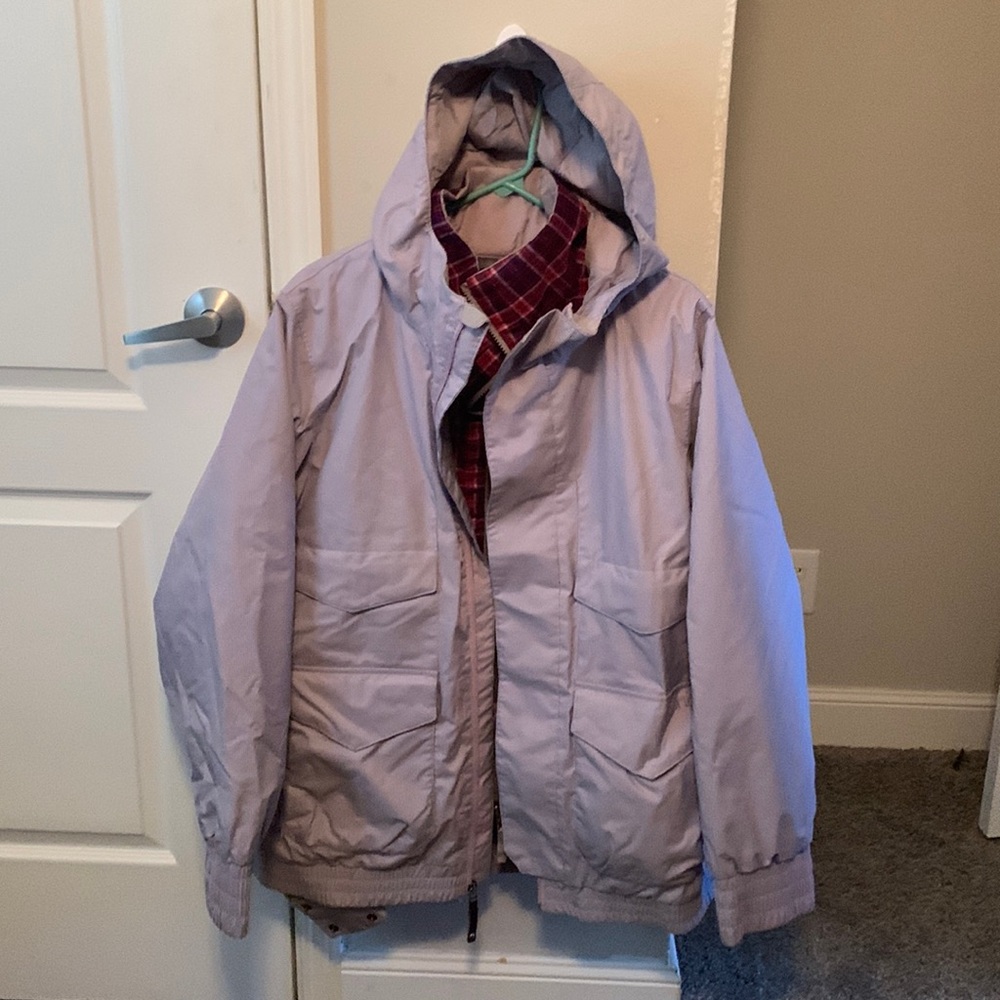 GUC Womens Burton Ski Jacket size XL w/removable & reversible liner-purple/white